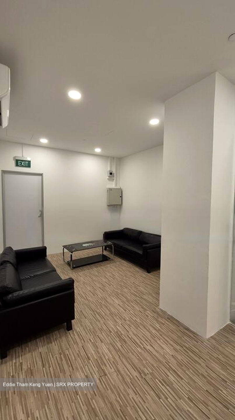 Westway (D5), Retail #459843431